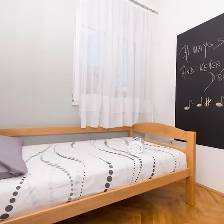 Dajana Feeling Of تروغير